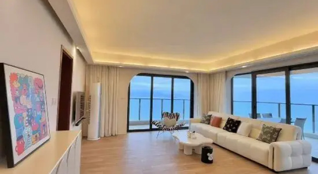 Люкс с 2 комнатами с балконом Pick up the sea and sea view beautiful accommodation (Huizhou Xiaoxiaowan Store)