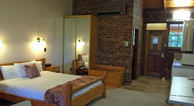 Четырёхместный номер Standard Coonawarra Place Motor Inn