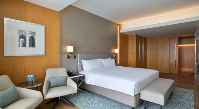 Двухместный люкс Executive с балконом и с видом на море Hilton Dubai Palm Jumeirah