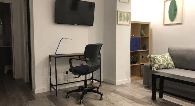 Apartamentos Metropolitano en Madrid, Varaa Huoneisto Hotellit Madridin maakunta pysäköinnillä, Pysäköinti