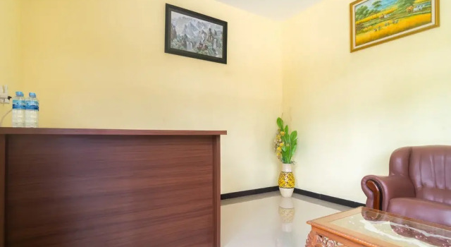 RedDoorz Plus @ Sempurna Inn Medan, Rezerwuj Hotel Medan Sumatra
