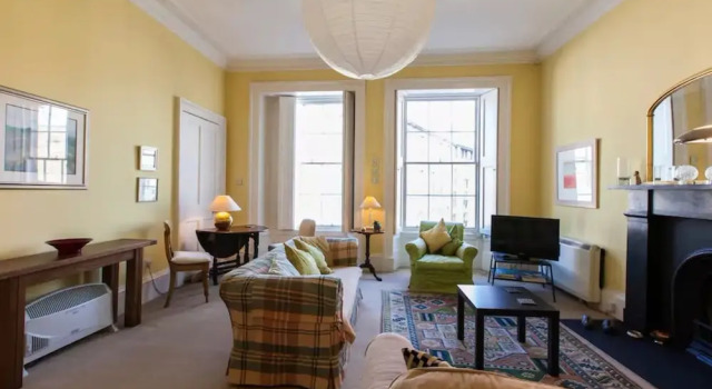 1 Bedroom New Town Flat