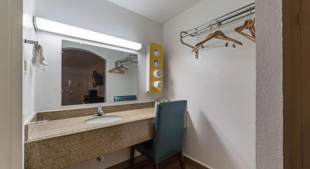 Двухместный номер Standard Motel 6 San Antonio TX I10 West