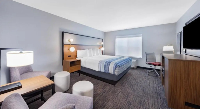Номер Deluxe AmericInn by Wyndham International Falls
