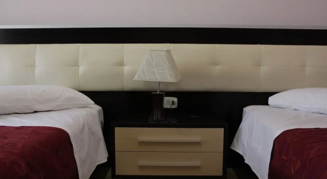 Трёхместный номер Economy с балконом Fieri International Hotel