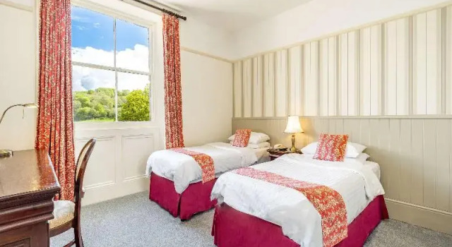 Двухместный номер Standard с балконом Best Western Limpley Stoke Hotel