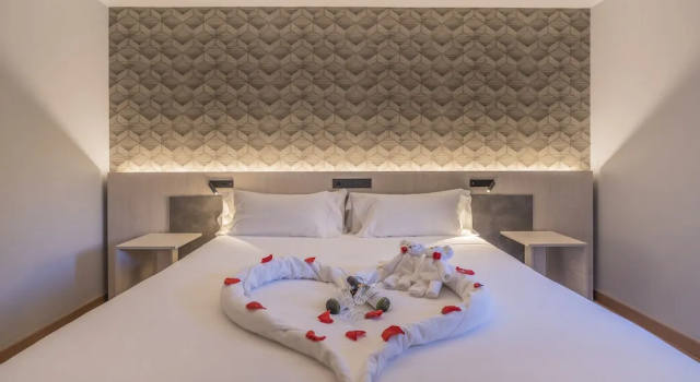 Двухместный номер Superior с балконом Hotel NERU con Encanto