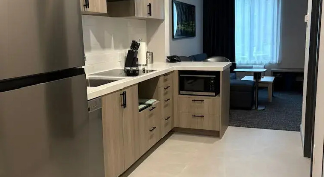 Люкс c 1 комнатой La Quinta Inn & Suites By Wyndham Kelowna Bc