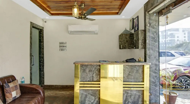 Hotel Royal Salute Chandigarh Delhi Expressway Zirakpur Chandigarh, Забронировать Отель Зиракпур штат Харьяна