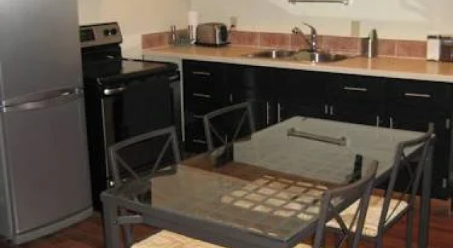 Four Cedars Accommodation, Rezervasyon Otel Jasper Jasper National Park
