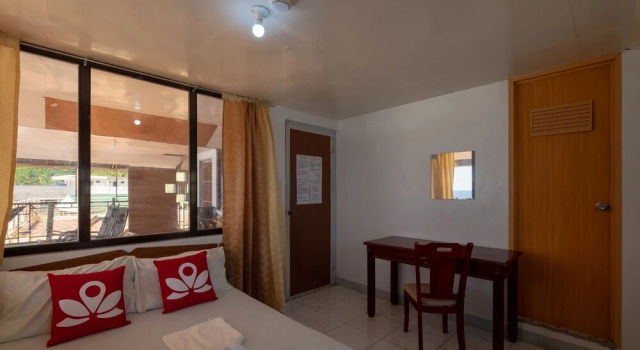 Buena Lynne's Resort by ZEN Rooms