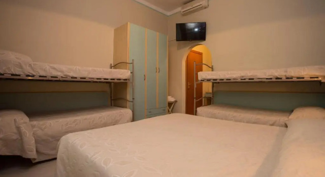 Семейный номер Standard с балконом Albergo Ristorante Pozzi