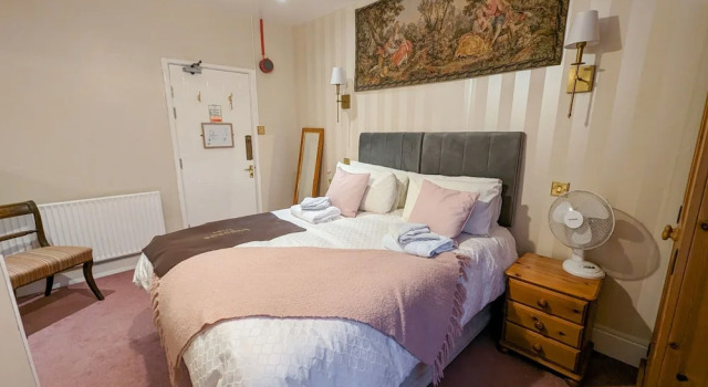 Номер Standard Crown and Trumpet Inn