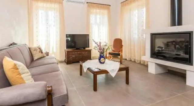 Villa Callisto, Reserva ahora Villa Yírion 