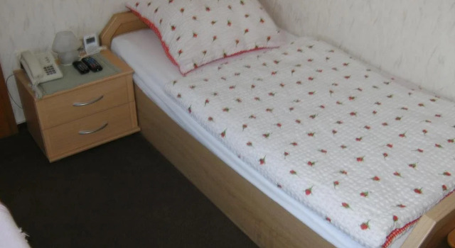Alter Olper Hof Hotel Garni, Забронировать Отель Кюртен Bergisches Land