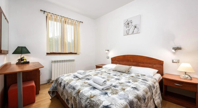Stunning Home in Liznjan With Wifi and 3 Bedrooms