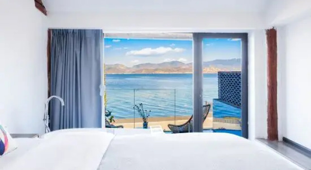 Люкс Dali Spirited Away Panoramic Sea View Guesthouse (Erhai Ecological Corridor San Sheng Island Branch)