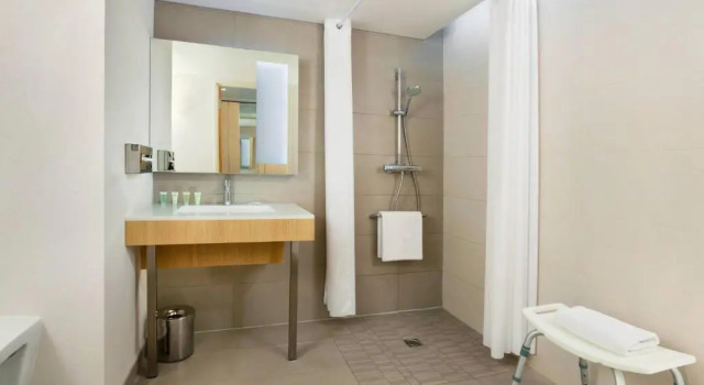 Balkonlu Süper oda Courtyard by Marriott Montpellier