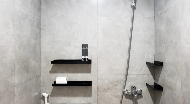 Апартаменты с 2 комнатами Minimalist And Cozy 2Br At La Hub City Apartment