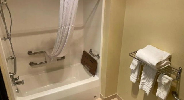 Номер Deluxe FairBridge Inn & Suites Glendive