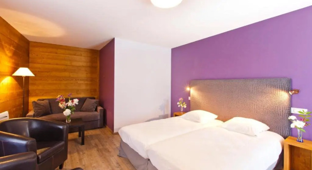 Семейный номер Standard Logis Hôtel LBB - les 2 lacs