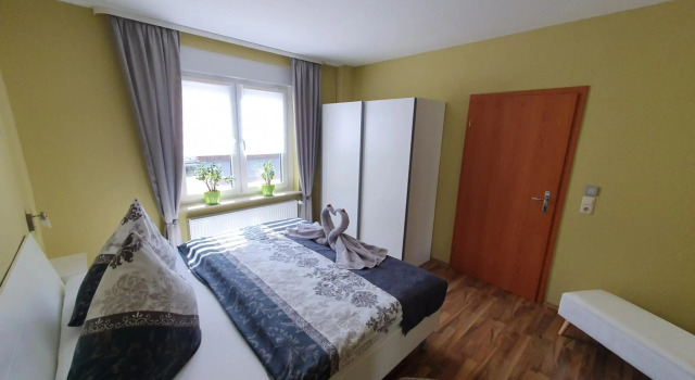 Ferienwohnung-Thale-Ritter II, Prenota Hotel Hotel a Garz con parcheggio, Parcheggio