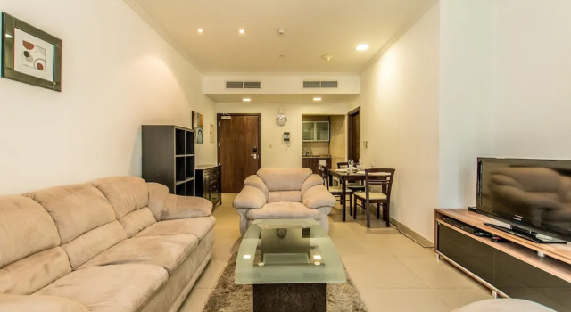 JLT - Goldcrest Executive 1 Cluster C