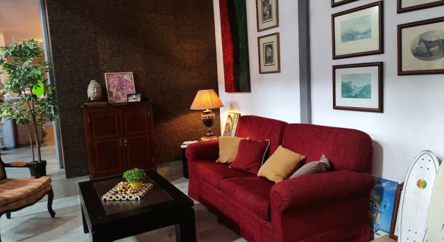 Caruma Surf Hostel, Забронировать Хостел Недорогие отели Матозиньюш, рядом с Florbela Espanca Municipal Library, недорого