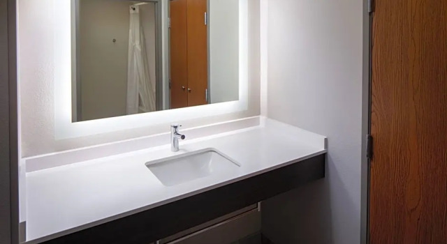 Четырёхместный люкс Holiday Inn Express & Suites Los Alamos Entrada Park by IHG