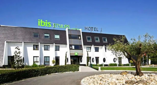 Люкс Ibis Styles Toulouse Labège