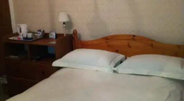 The Florence Guest House, Забронировать Гостевой дом Отели Северного Йоркшира с парковкой, Парковка