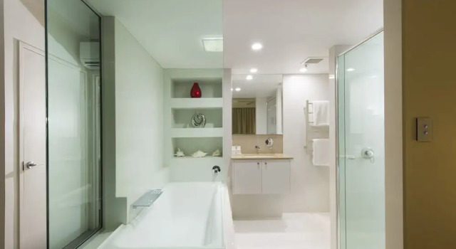 Номер Premier Пентхаус с 3 комнатами с балконом 2nd Avenue Beachside Apartments