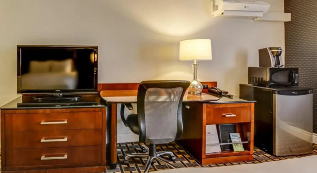 Номер Standard La Saguenéenne - Hôtel et Centre de Congrès