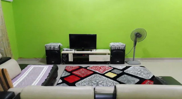 OYO 90215 Awani Homestay, Prenota Hotel Semporna Sabah