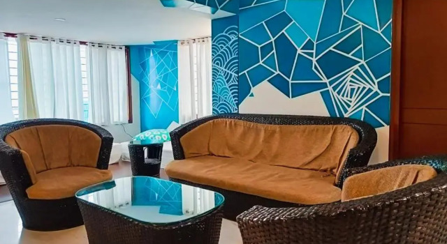 Кровать в общем номере Hibernest Domlur