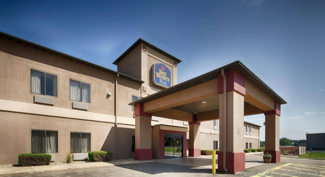 Best Western Plus - Albert Lea, Varaa Hotelli Hotellit Minnesota pysäköinnillä, Pysäköinti