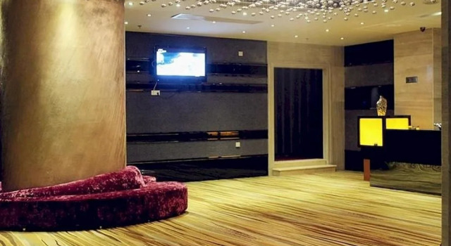 Sunpar Hotel - Nanning, Rezerwuj Hotel Hotele w Nanning z parkingiem, Parking