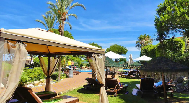 Dona Lola Martha - Spacious 3 bedroom apartment with partial sea views