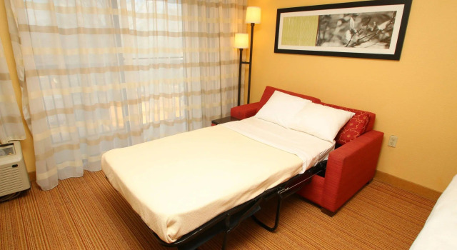 Двухместный номер Standard Courtyard by Marriott Chesapeake