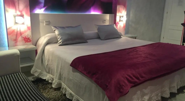 Hotel Rural El Jardin, Varaa Hotelli Santa Cruz de Bezana 