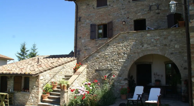 Коттедж Holiday Home in Montone with Pool & Garden