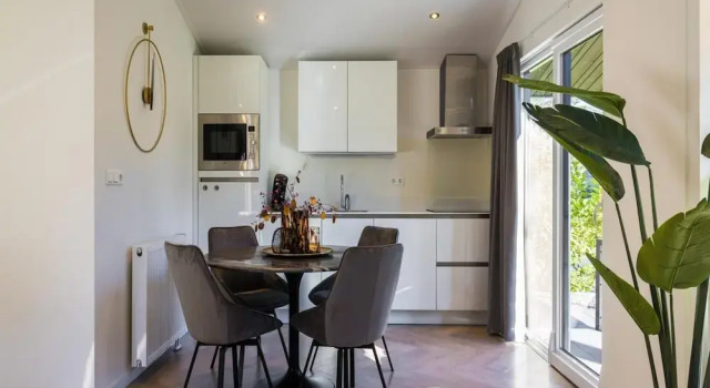 Beautiful lodge with a nice terrace, Buchen Sie Ferienhaus Oirschot Nordbrabant
