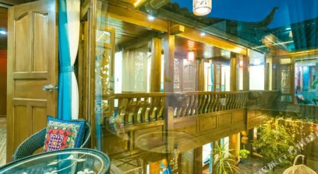 Heavenly Inn, Забронировать Отель Лицзян Юньнань, рядом с Улица Сквер-стрит Древнего города Даянь
