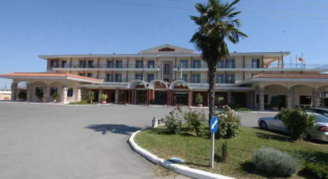 Hotel Aiges Melathron, Book Hotel  