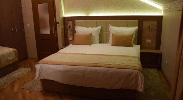 Апартаменты Hotel Elegance