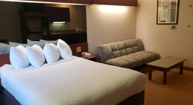 Люкс Microtel Inn & Suites by Wyndham Wellsville