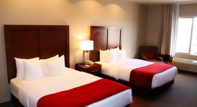 Четырёхместный номер Standard Comfort Inn at Convention Center