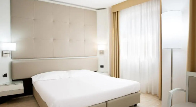 Трёхместный номер Mediterraneo Palace Hotel