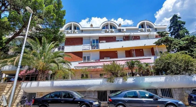 Hotel Bonaca, Забронировать Отель Макарска Biokovo Nature Park, рядом с Пляж Цвитацка