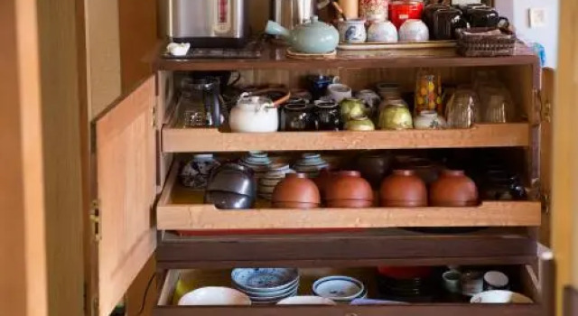 Kanazawa Guesthouse Pongyi, Забронировать Гостевой дом Недорогие отели Канандзава, рядом с Музей современного искусства XXI века, недорого
